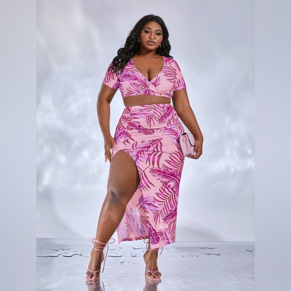 SHEIN SXY Plus Tropical Print Wrap Top & Split Thigh Skirt
